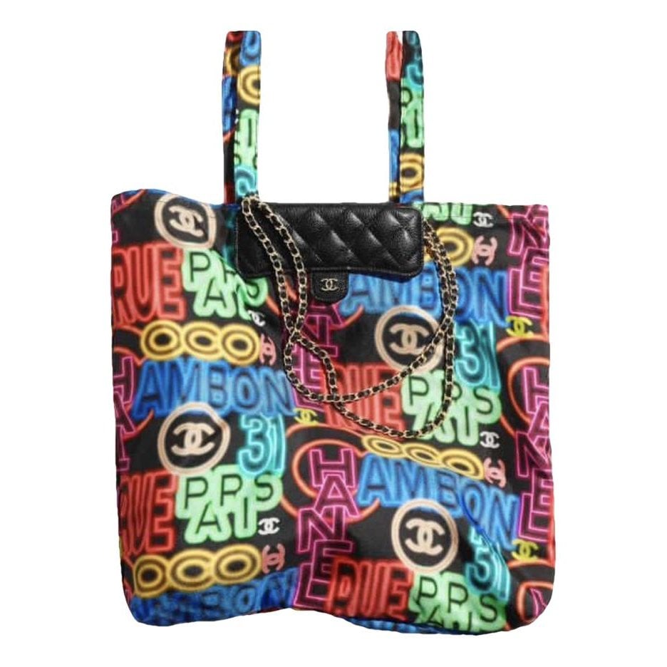 Wallet on Chain leather crossbody bag