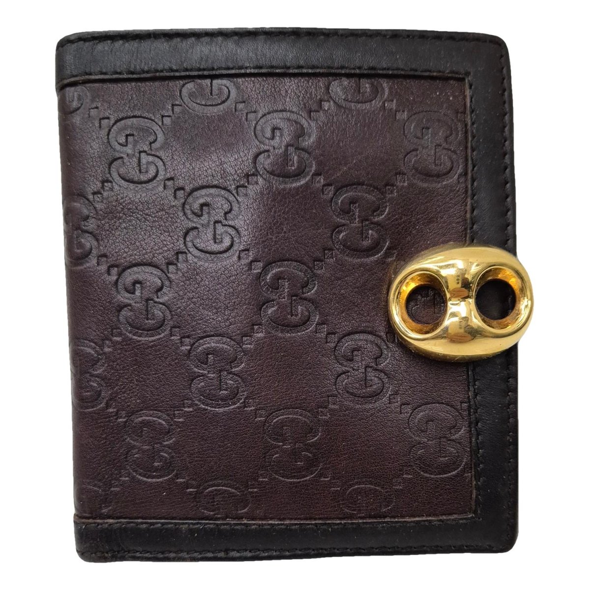 Interlocking leather wallet