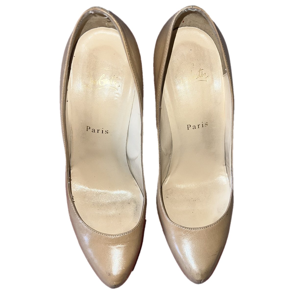 Simple pump leather heels