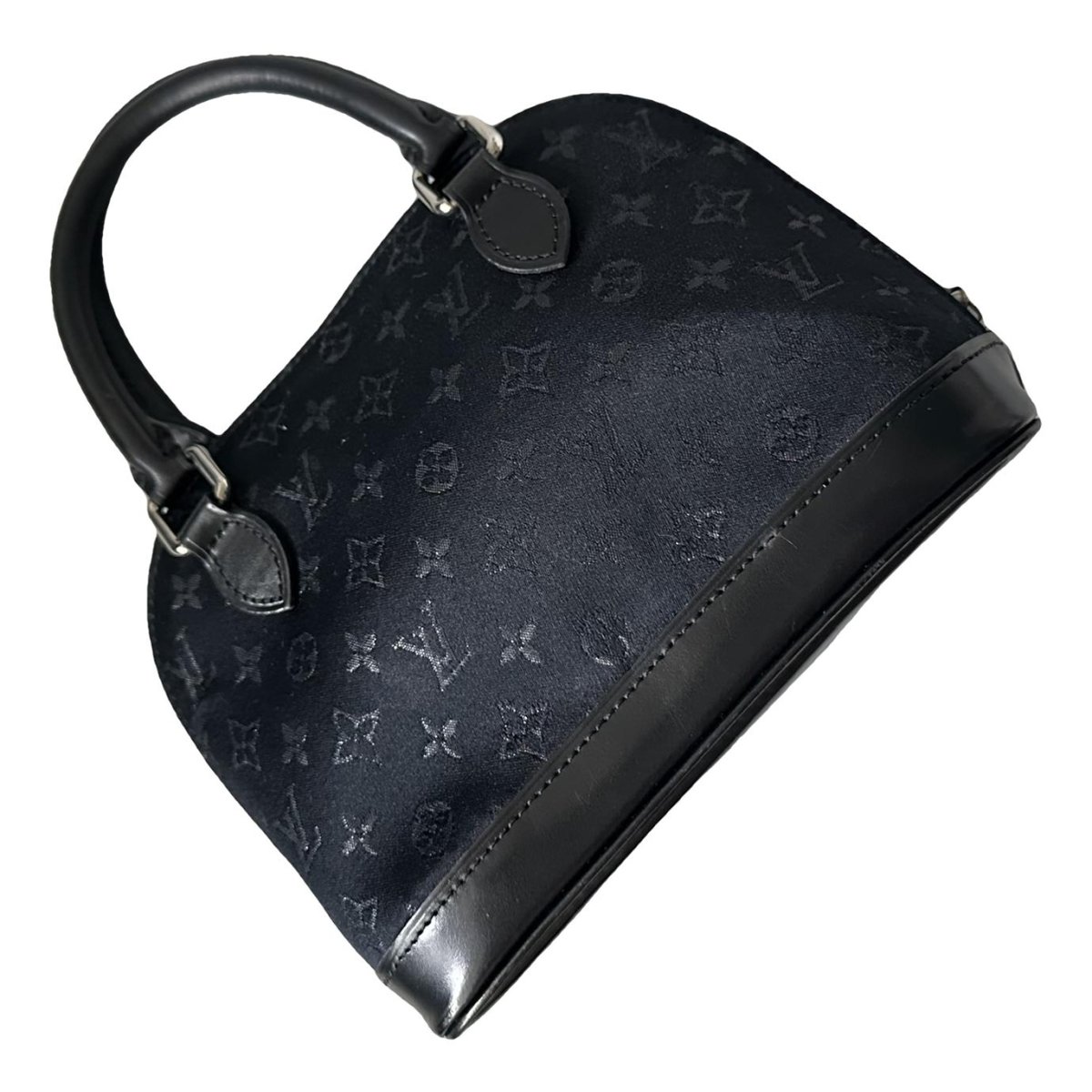 Alma BB leather handbag