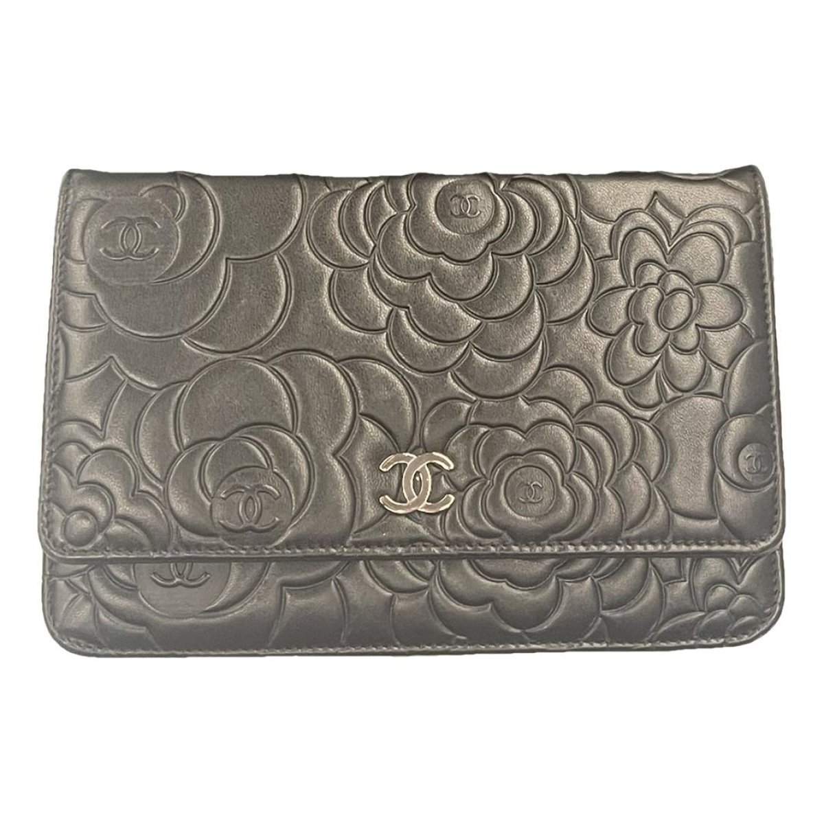 Wallet on Chain leather clutch bag