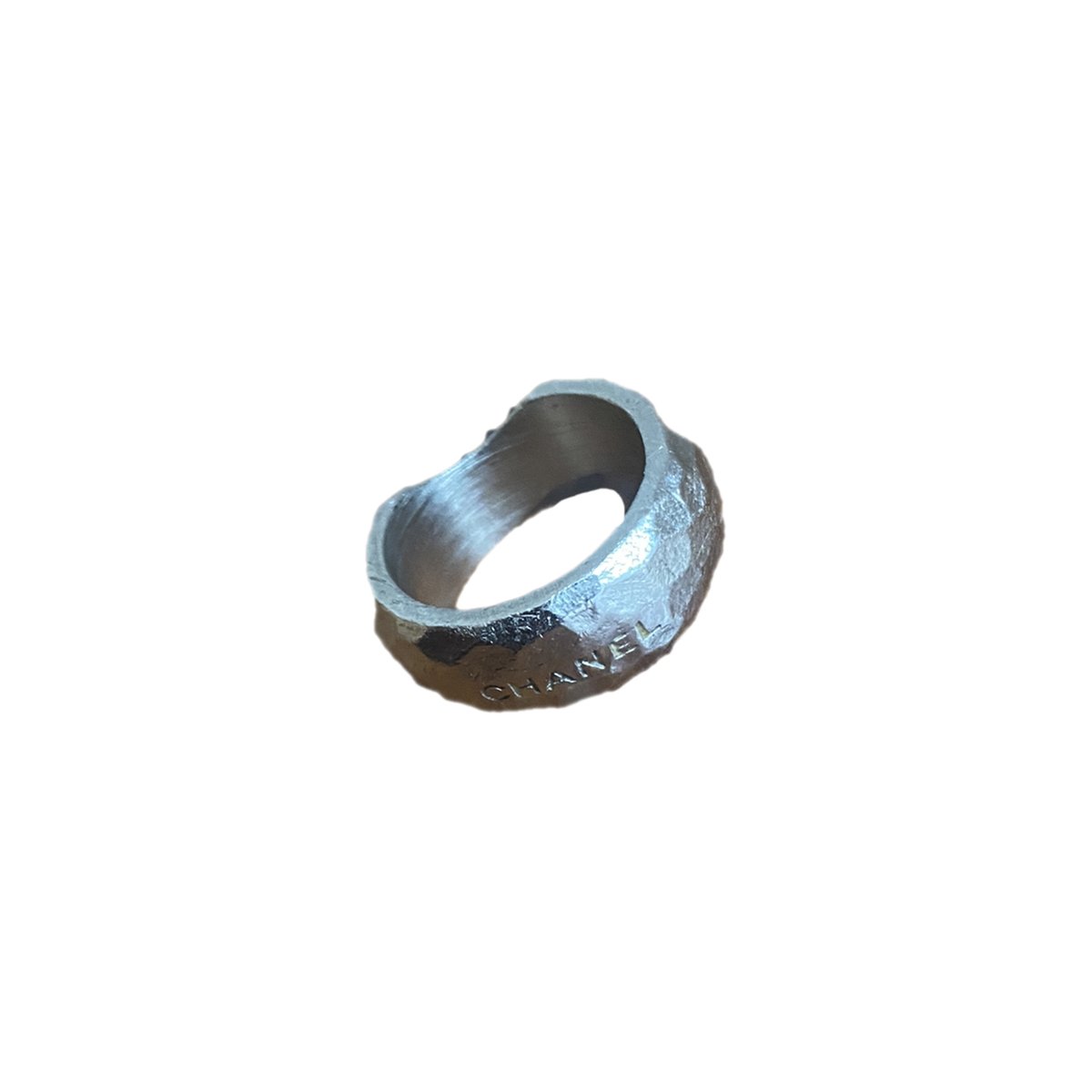 Matelassé ring