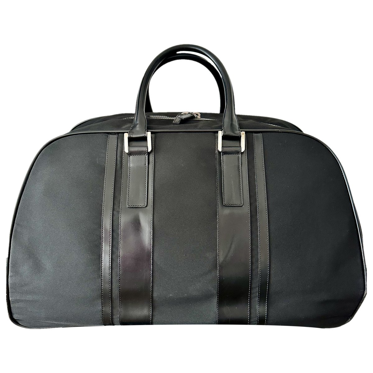 Leather travel bag