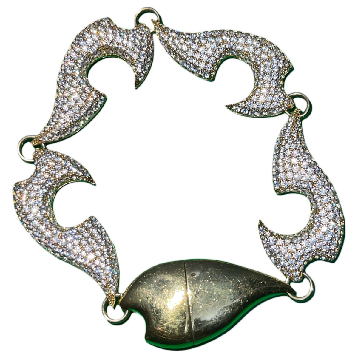 Sharp crystal bracelet