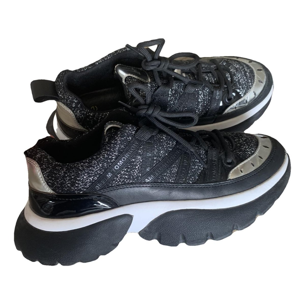 W20 tweed trainers