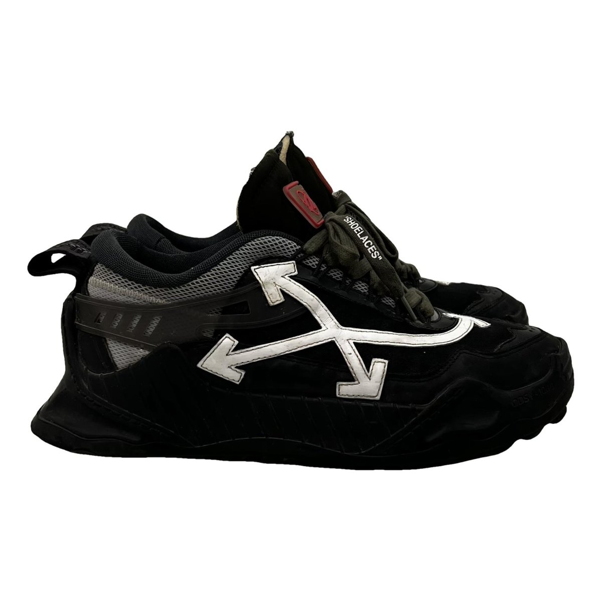 Arrow trainers