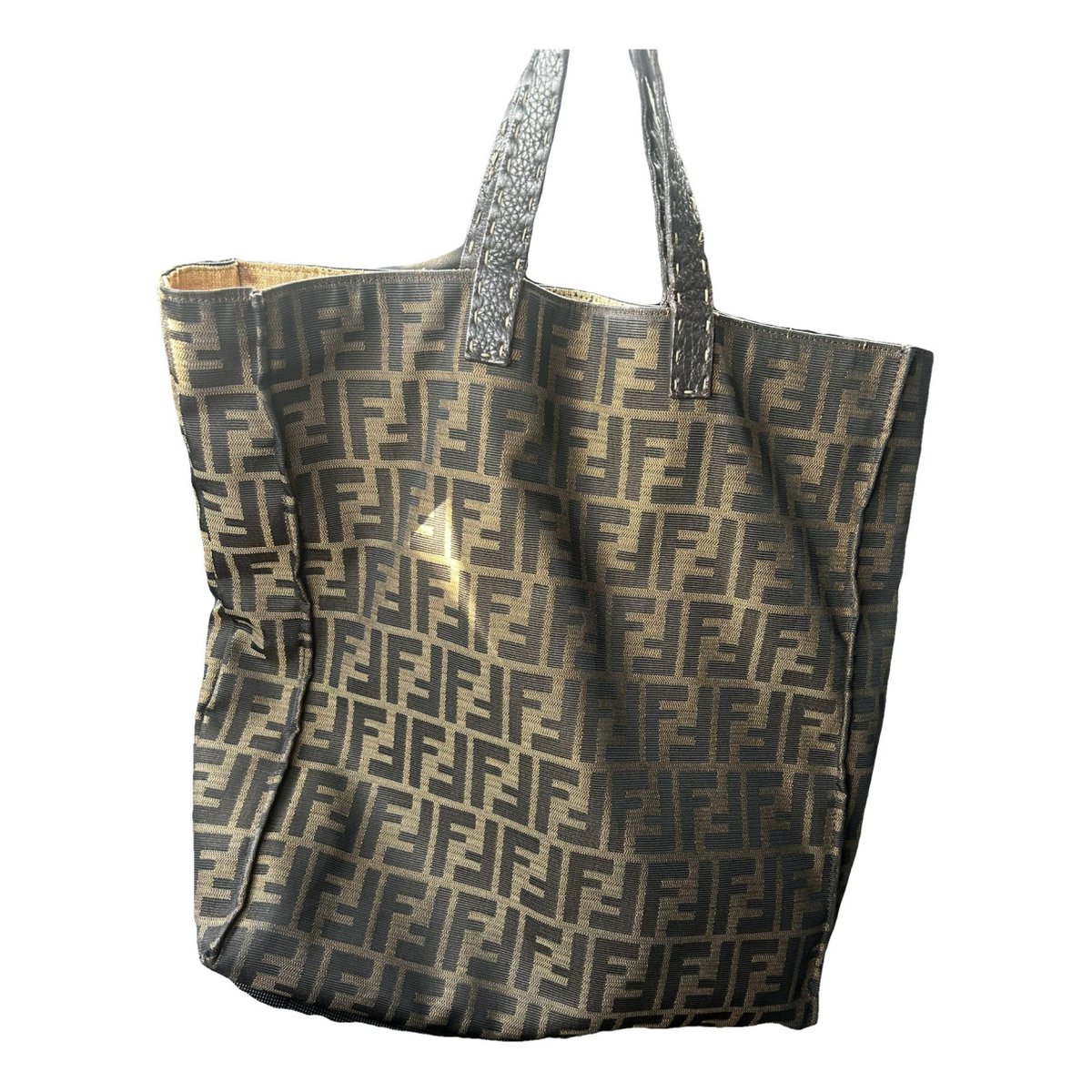 Runaway Shopping handbag