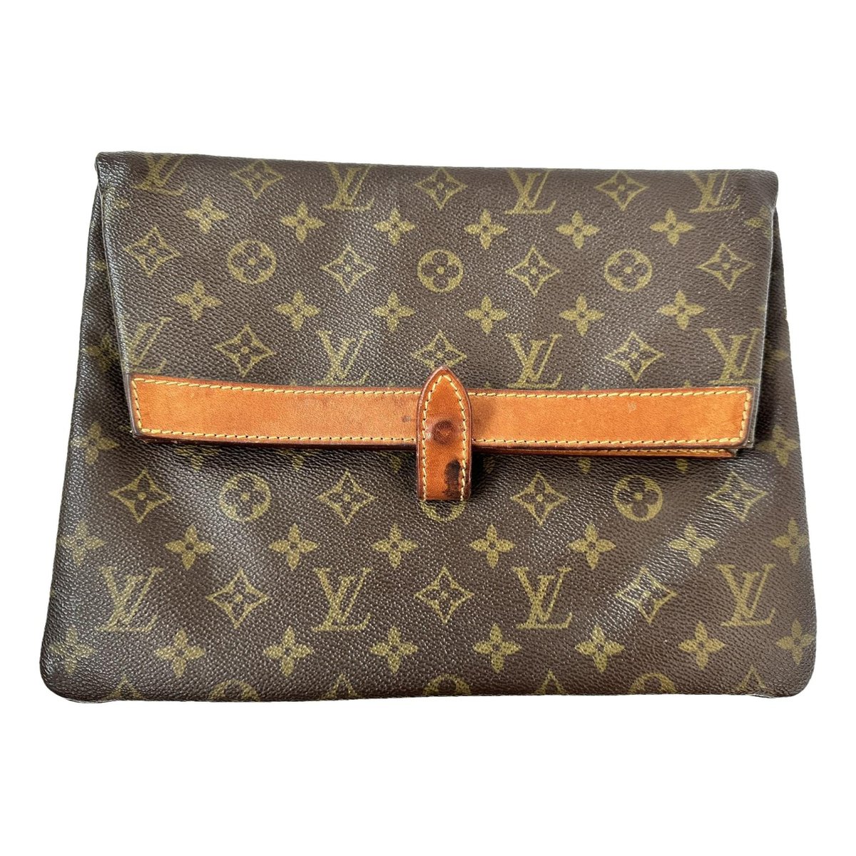 Plat leather clutch bag