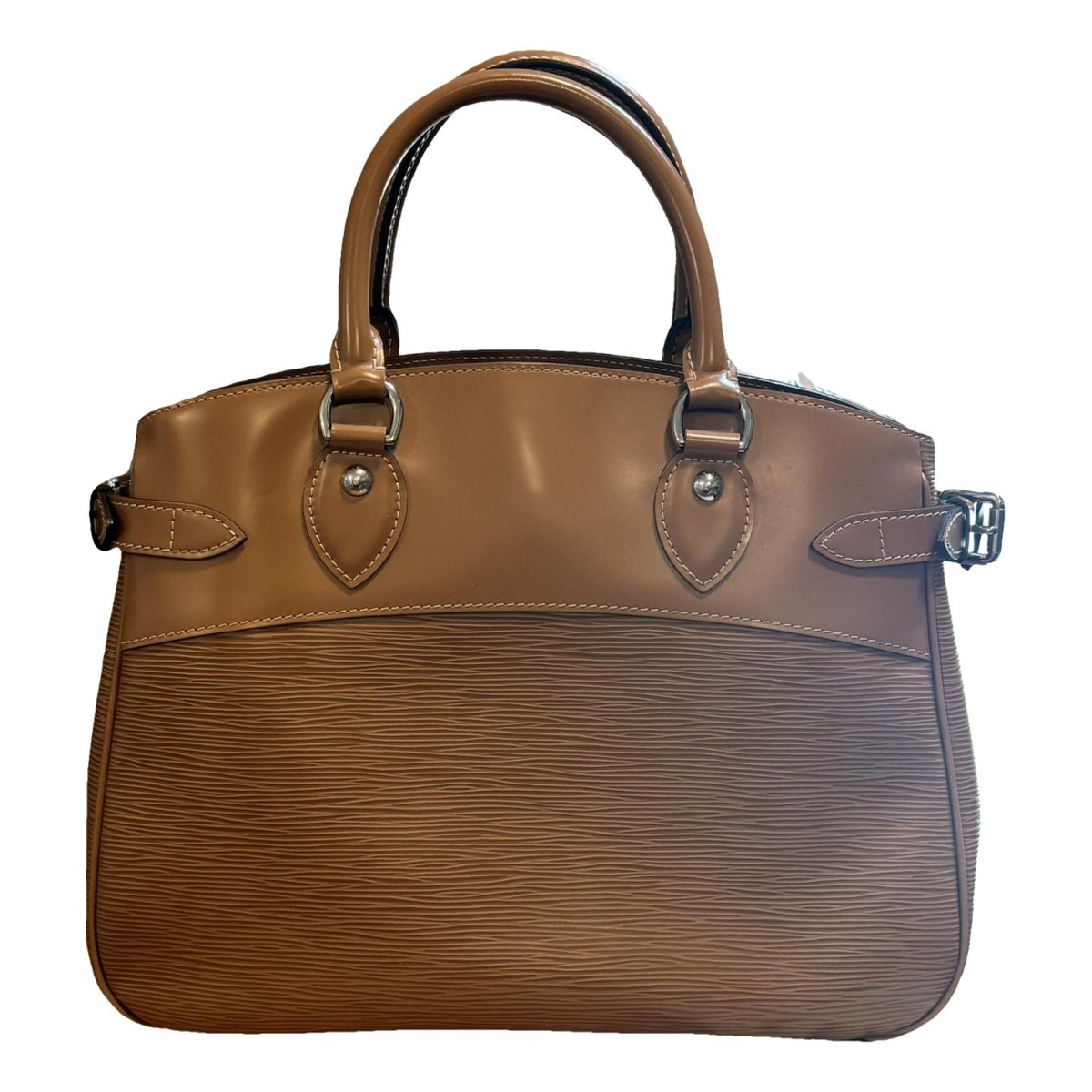 Passy leather handbag