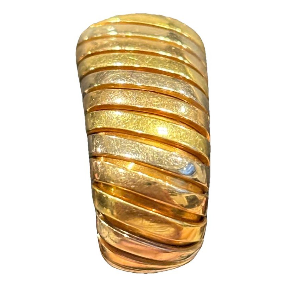 Elisia yellow gold earrings