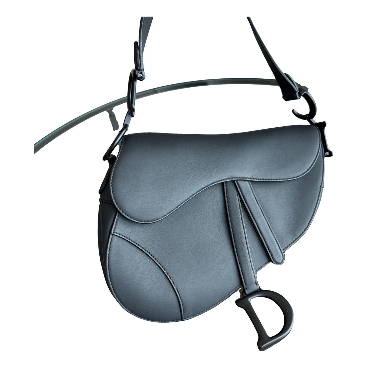 Saddle leather handbag