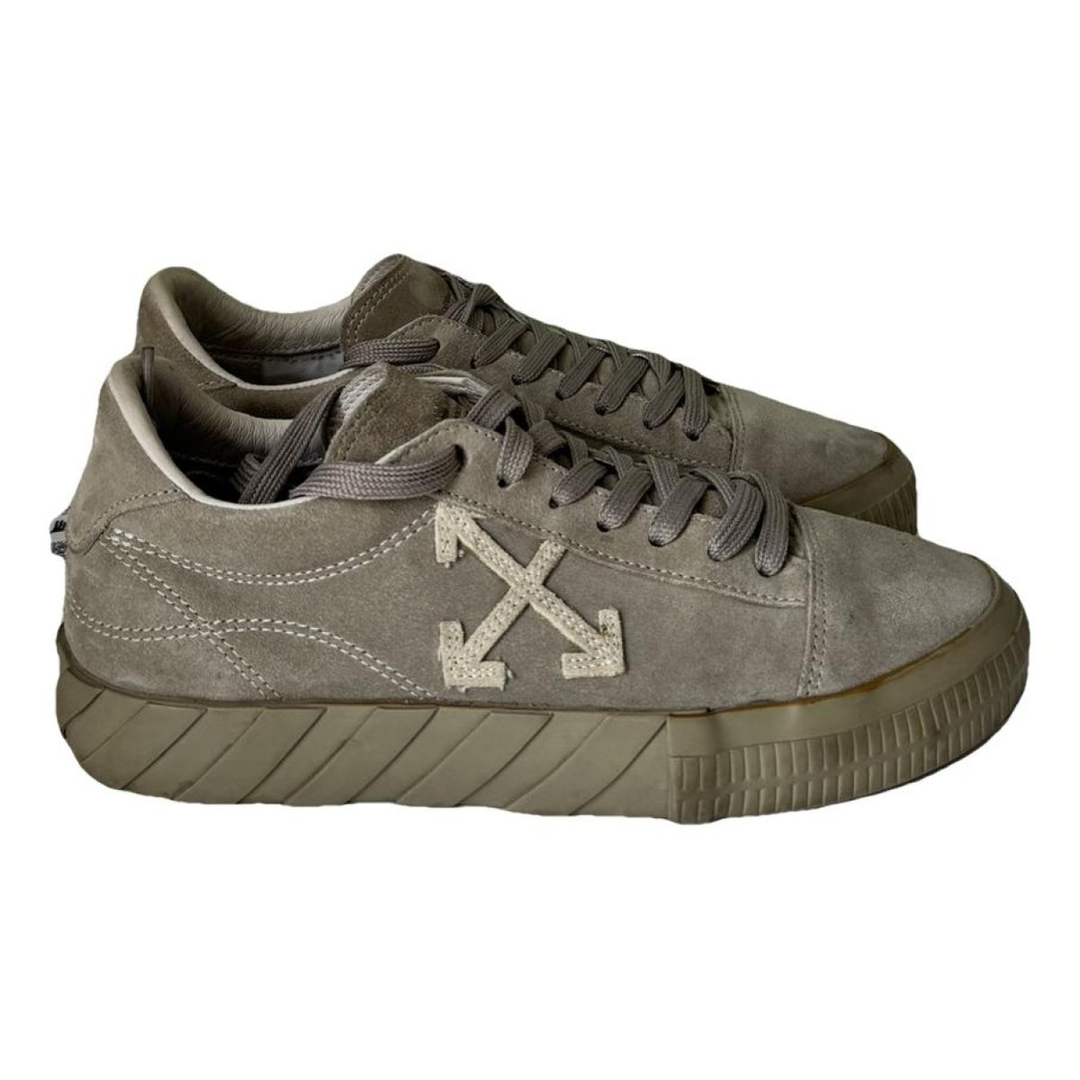 Vulcalized trainers