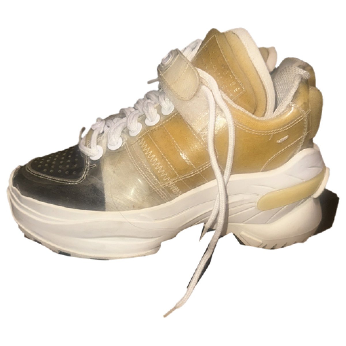 Tabi patent leather trainers