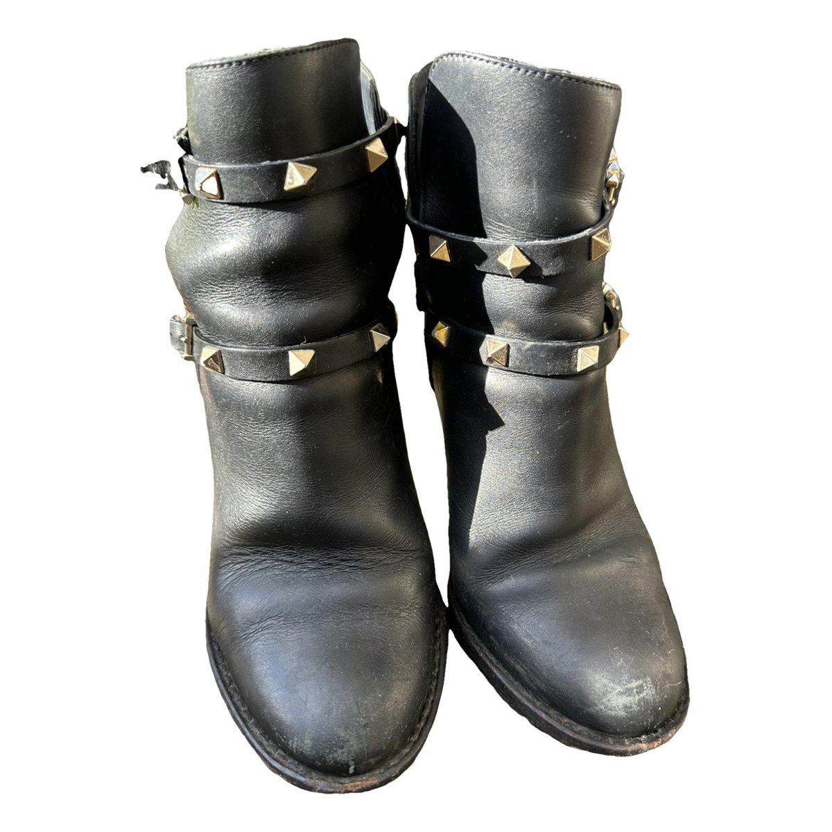 Rockstud leather boots