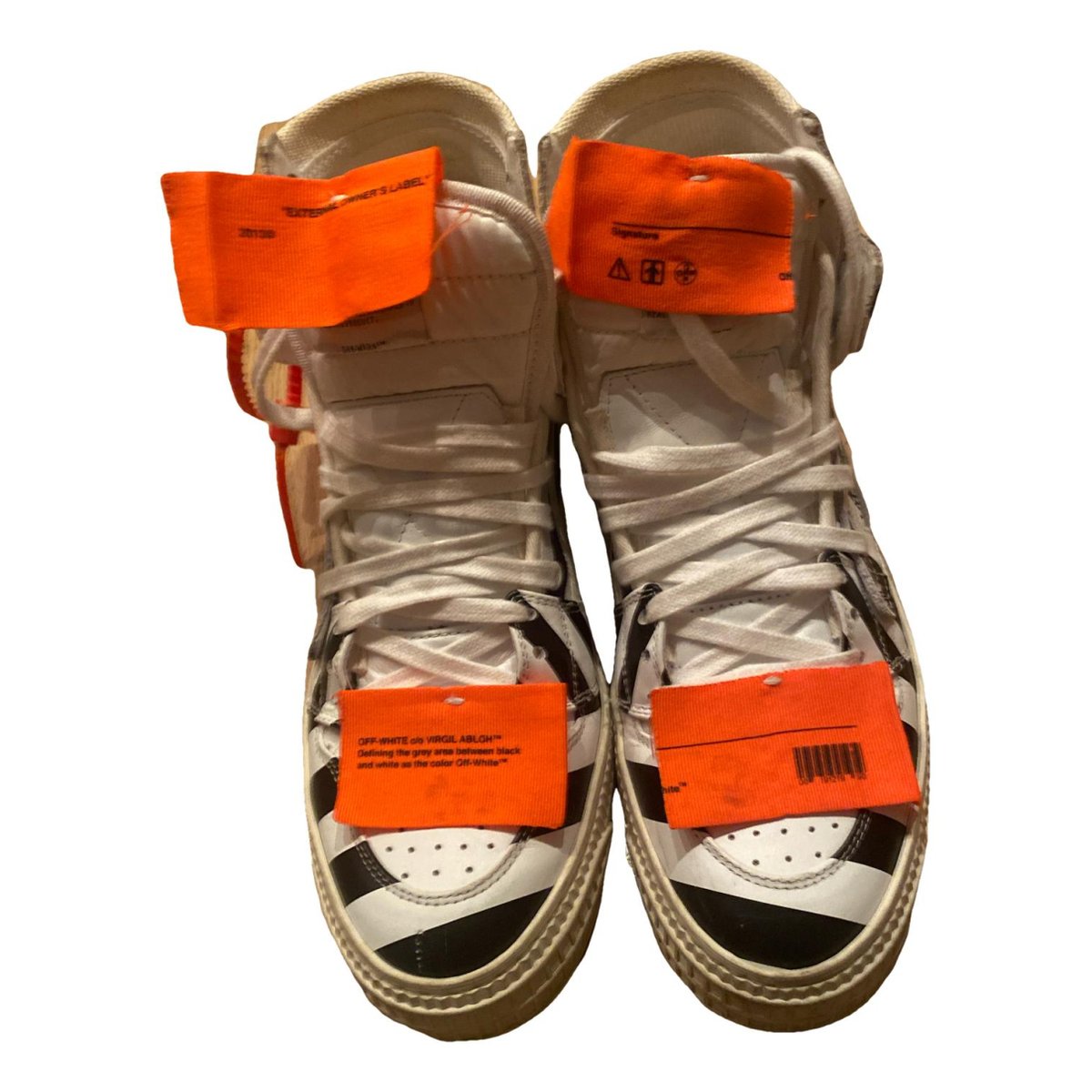 Off-Court cloth trainers