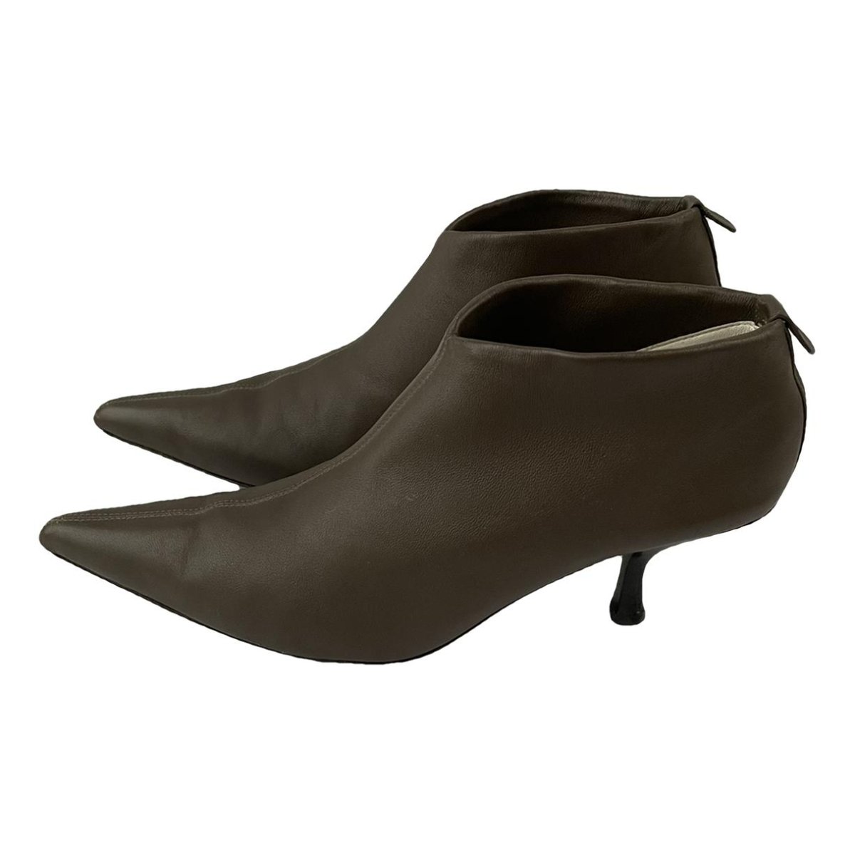 Bourgeoise leather boots