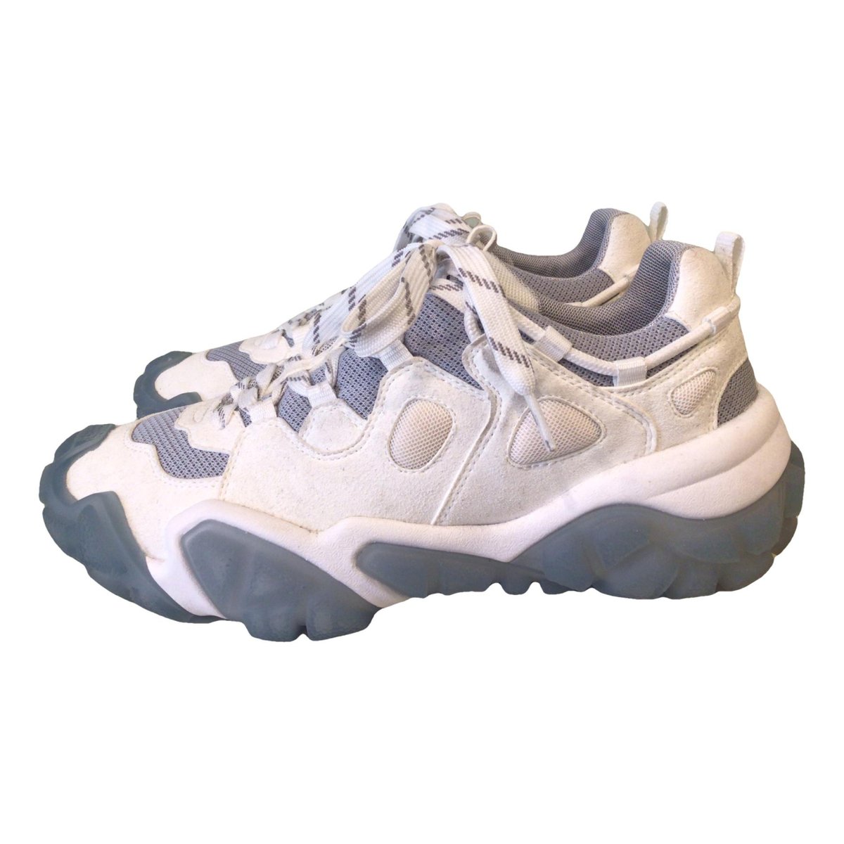 Bolzter trainers
