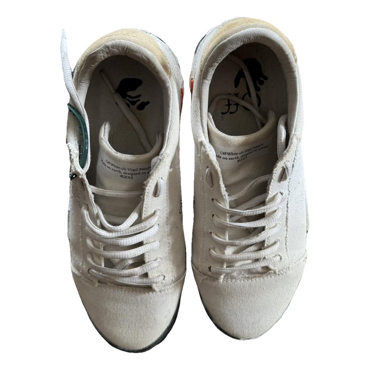 Vulcalized leather trainers