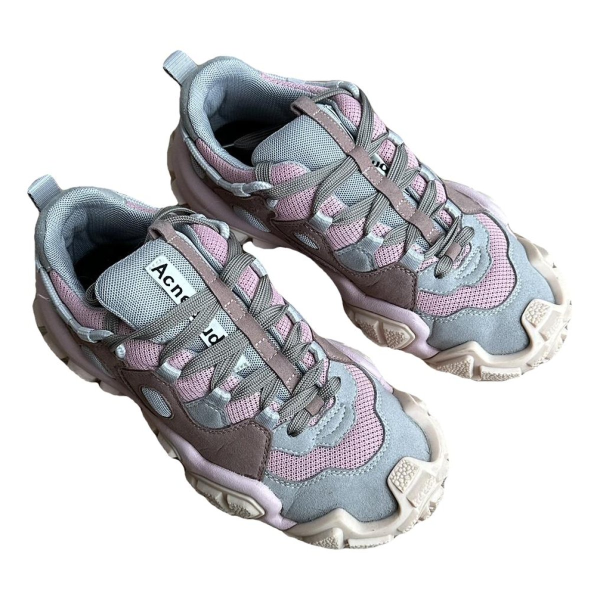Bolzter cloth trainers