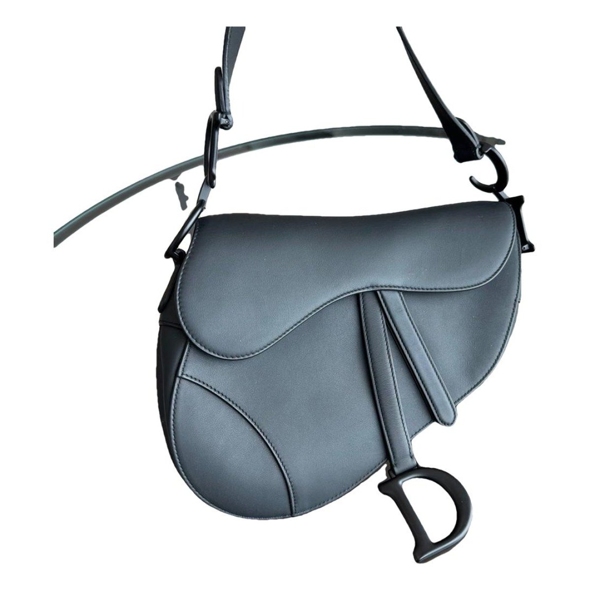Saddle leather handbag