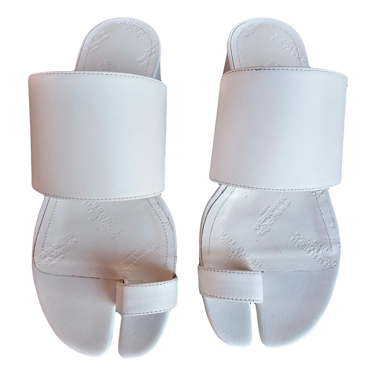 Tabi leather sandals