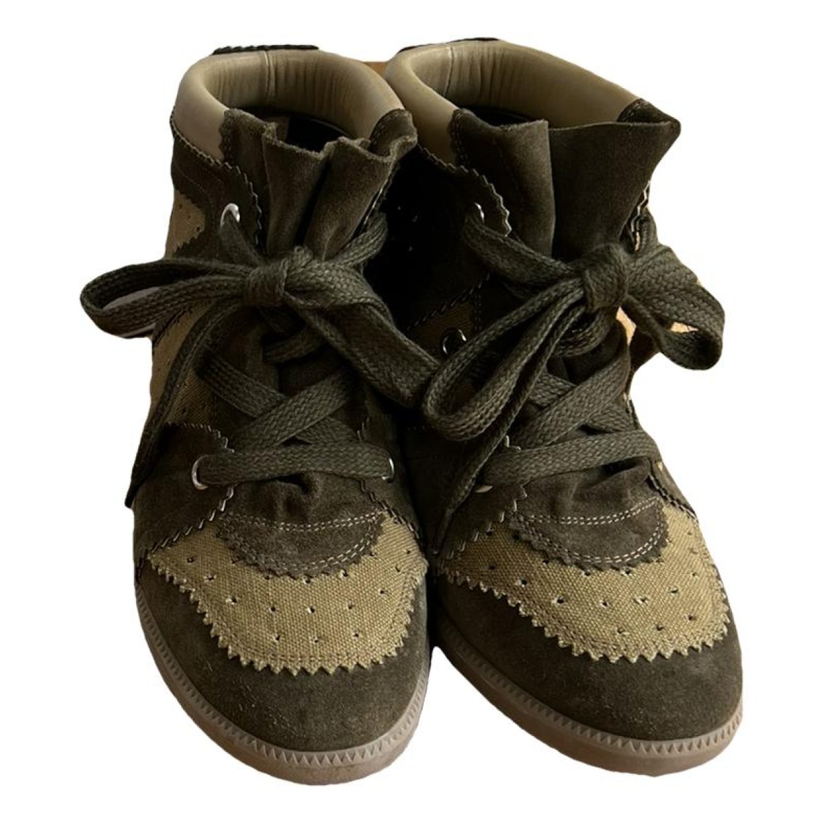 Bobby trainers