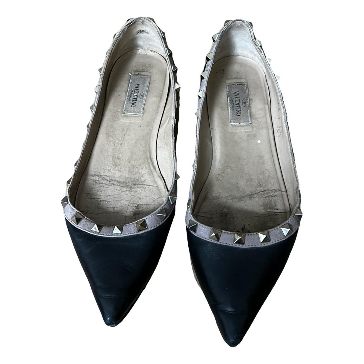 Rockstud leather flats
