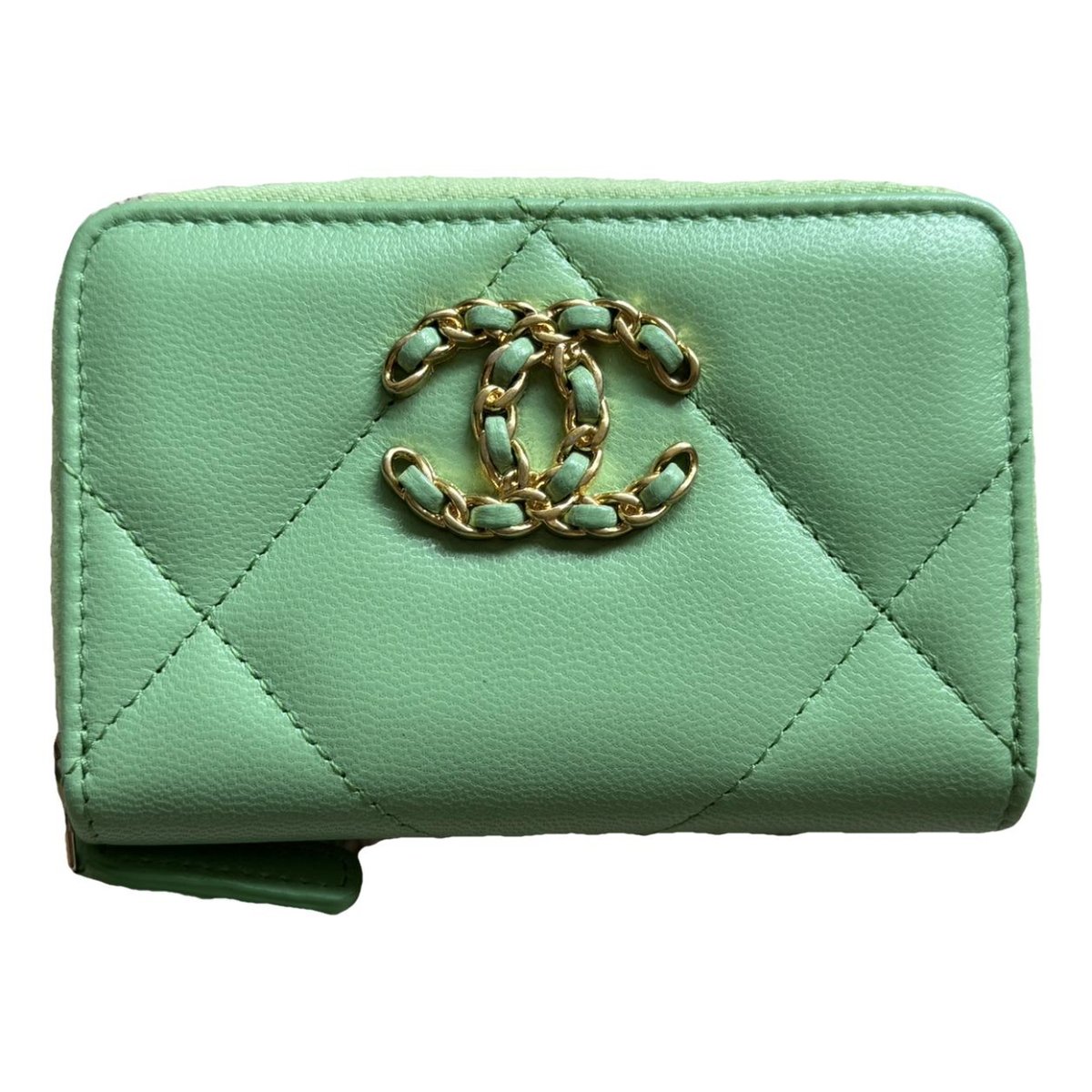 Chanel 19 leather purse