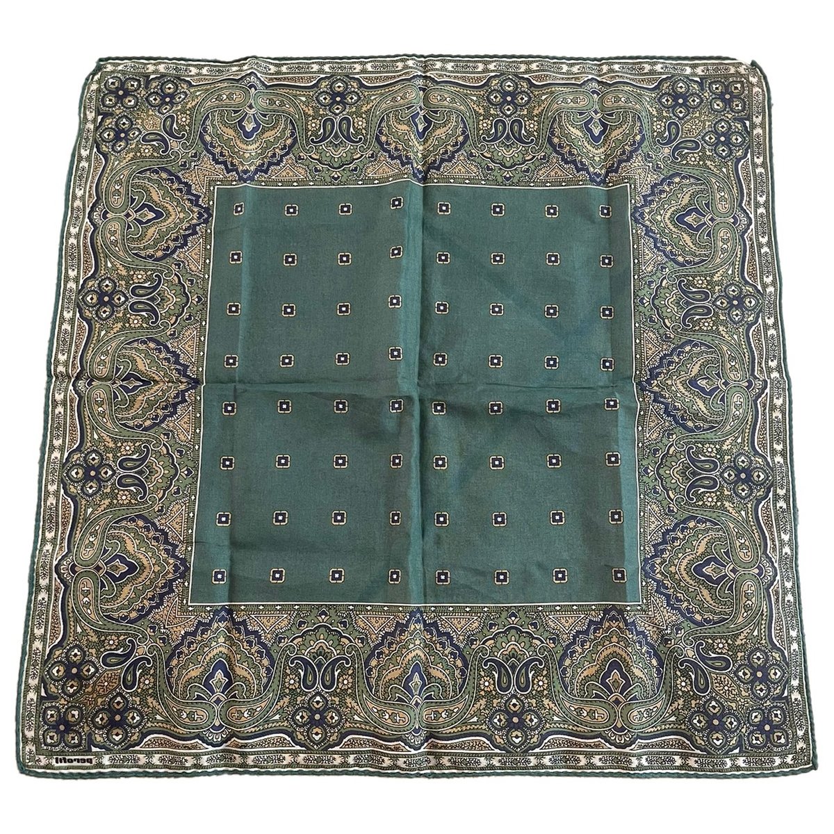 Anneaux de foulards silk neckerchief