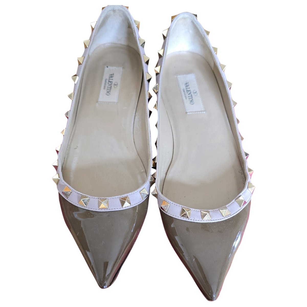 Rockstud patent leather flats