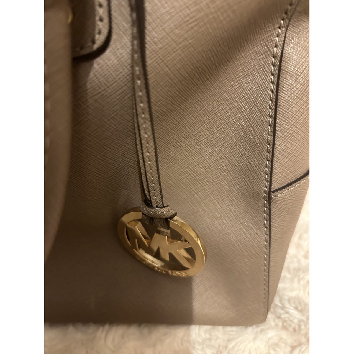 Sutton leather handbag