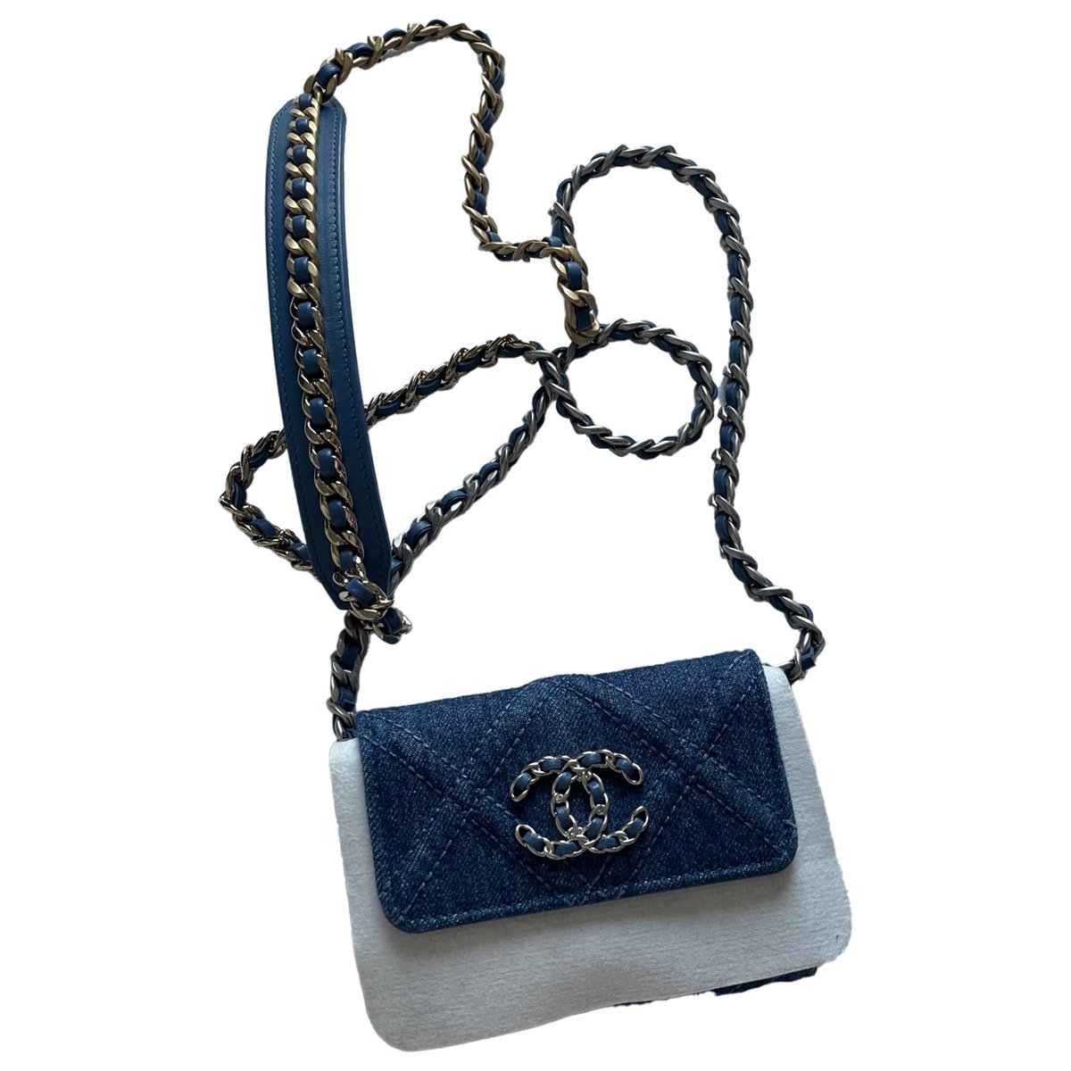 Chanel 19 handbag