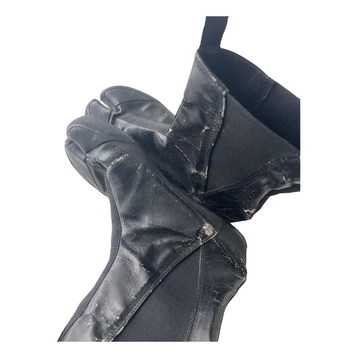 Tabi boots