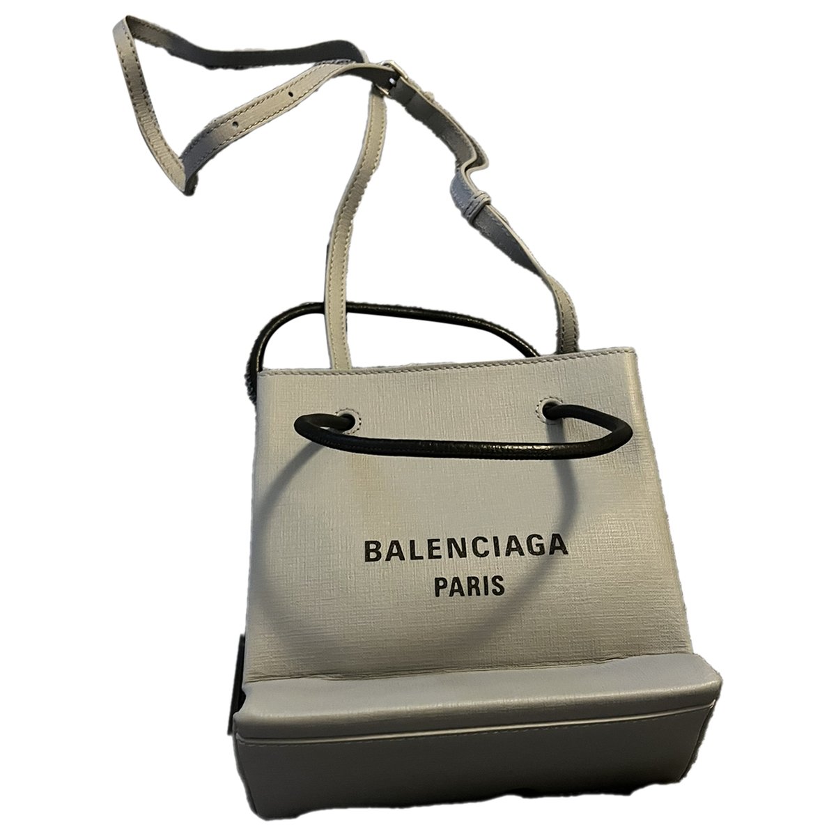 Plastic bag shooper leather handbag