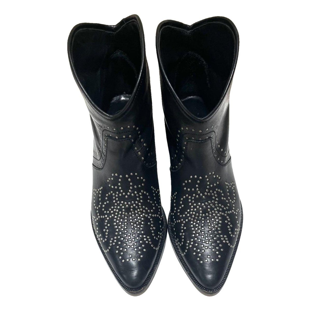 Rolling leather western boots