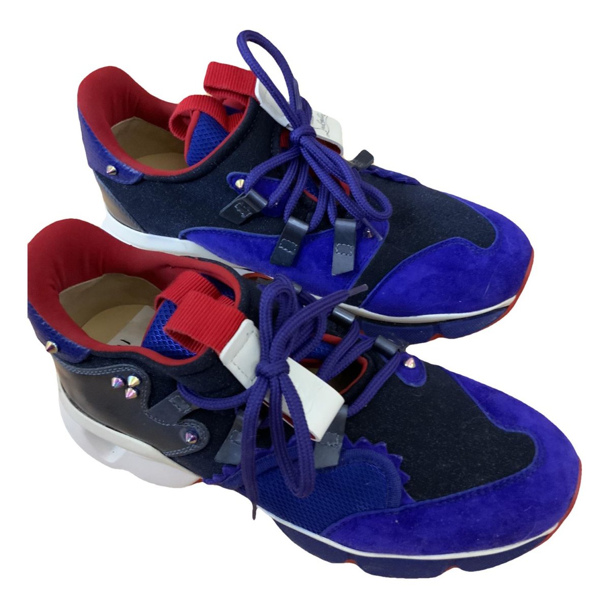 Red Runner trainers