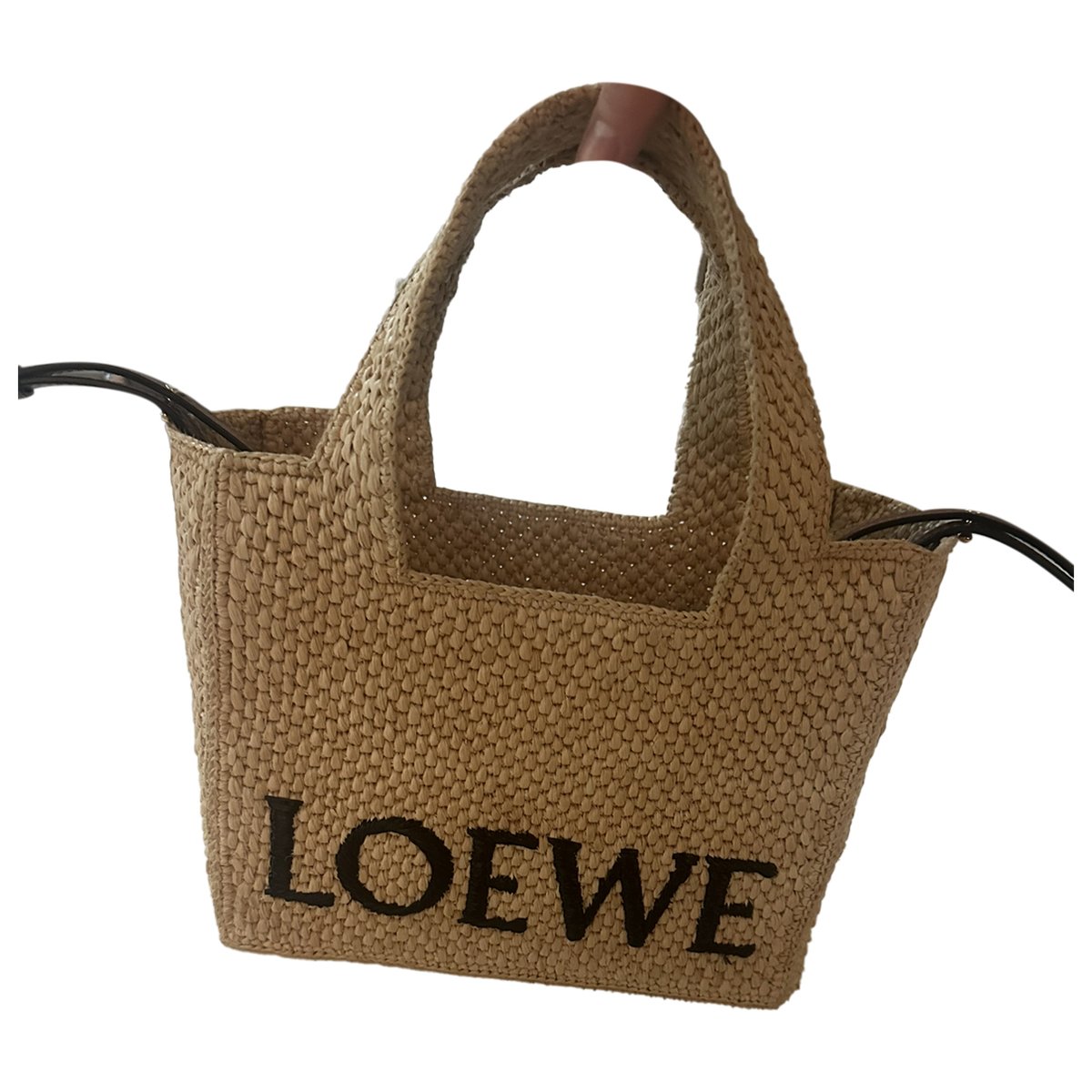 Loewe Font