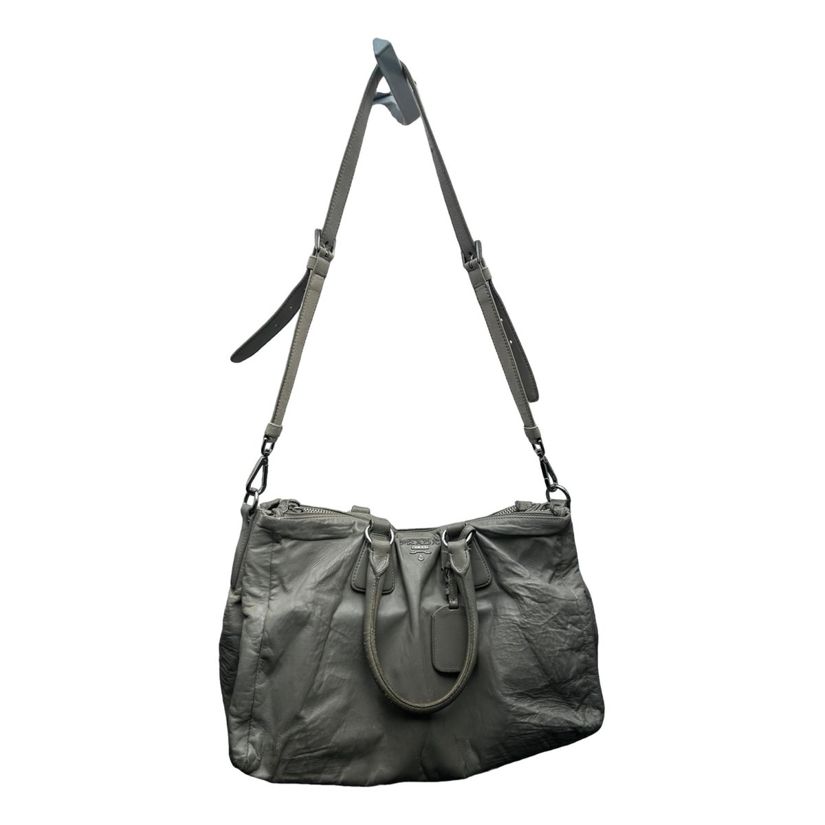 Monochrome leather handbag