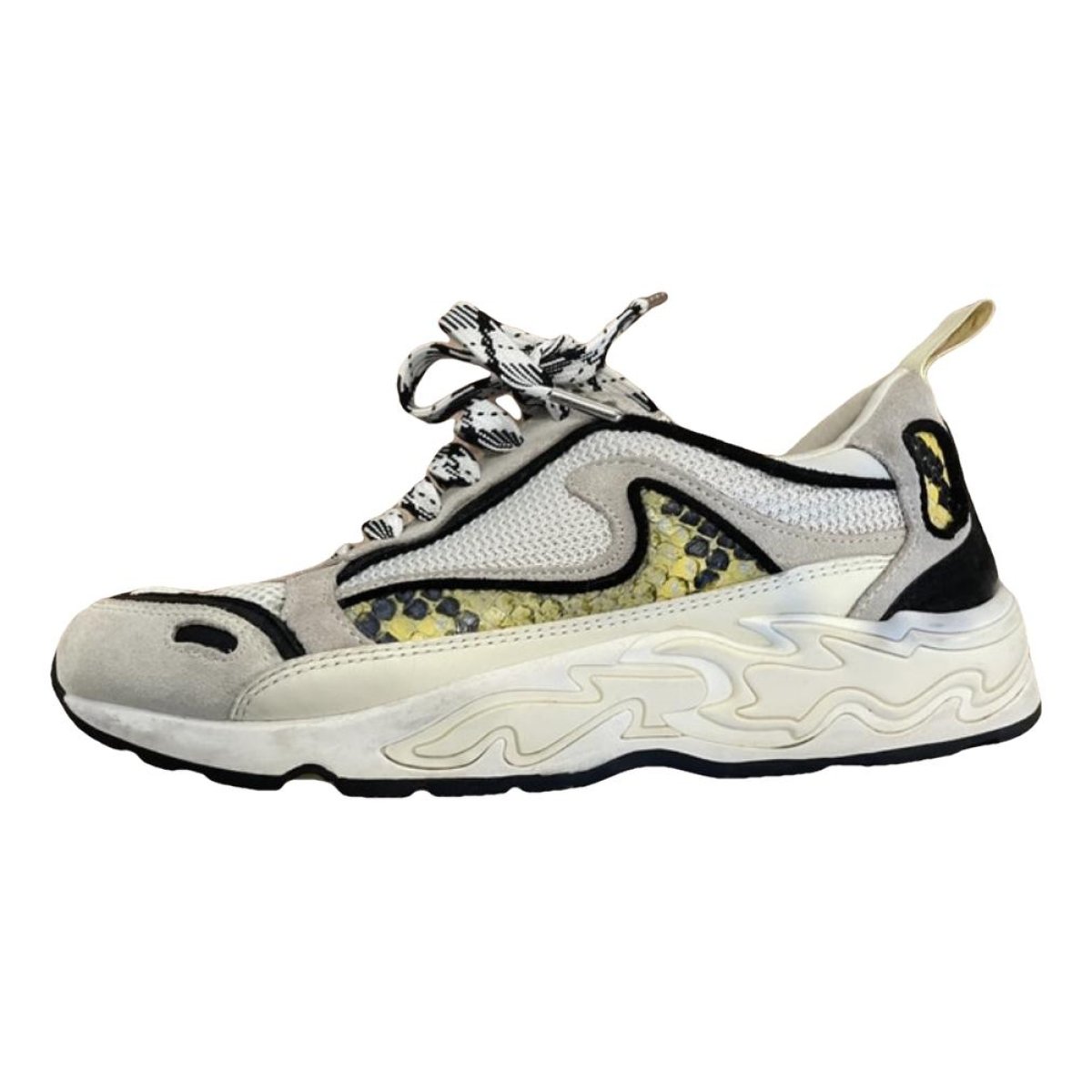 Flame cloth trainers