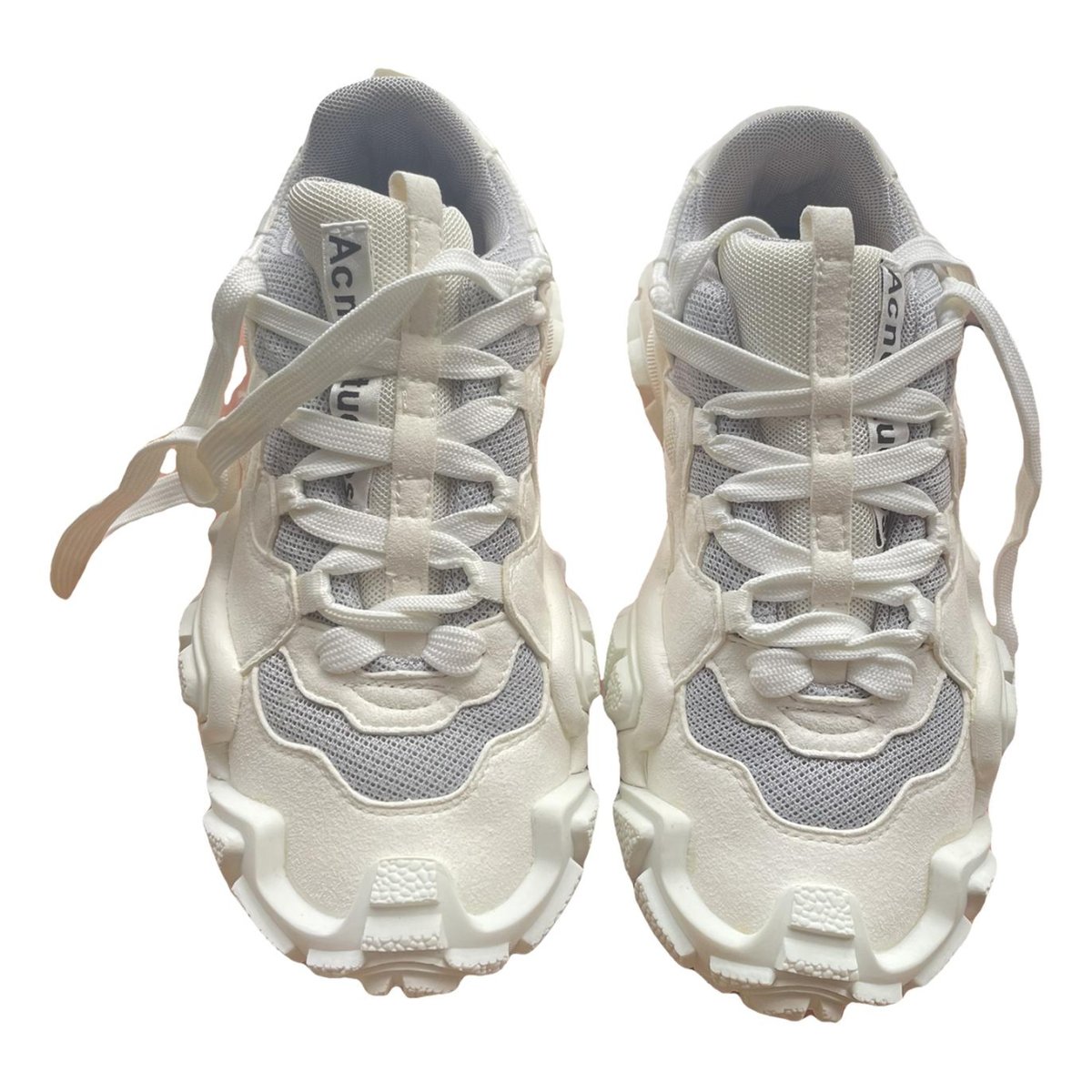 Bolzter cloth trainers