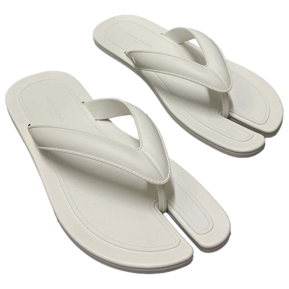 Tabi flip flops