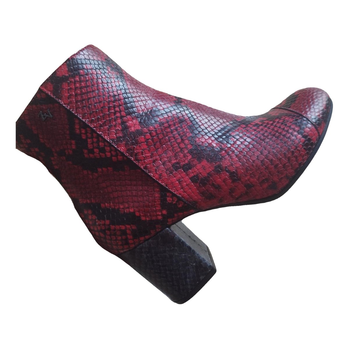 Empress Clous leather boots