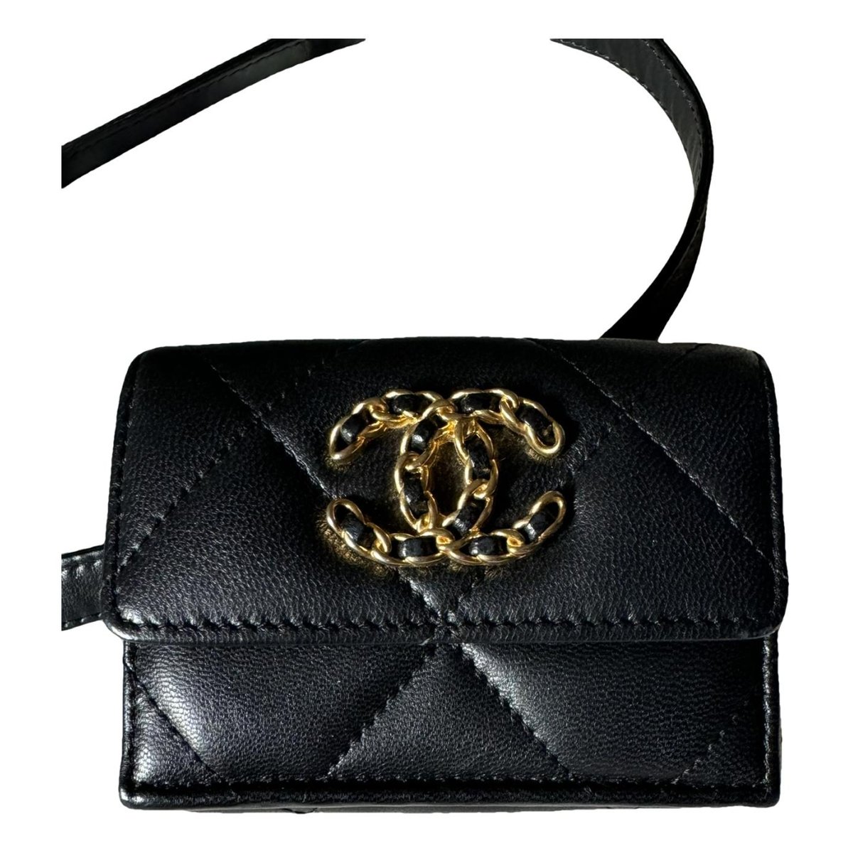 Chanel 19 leather wallet