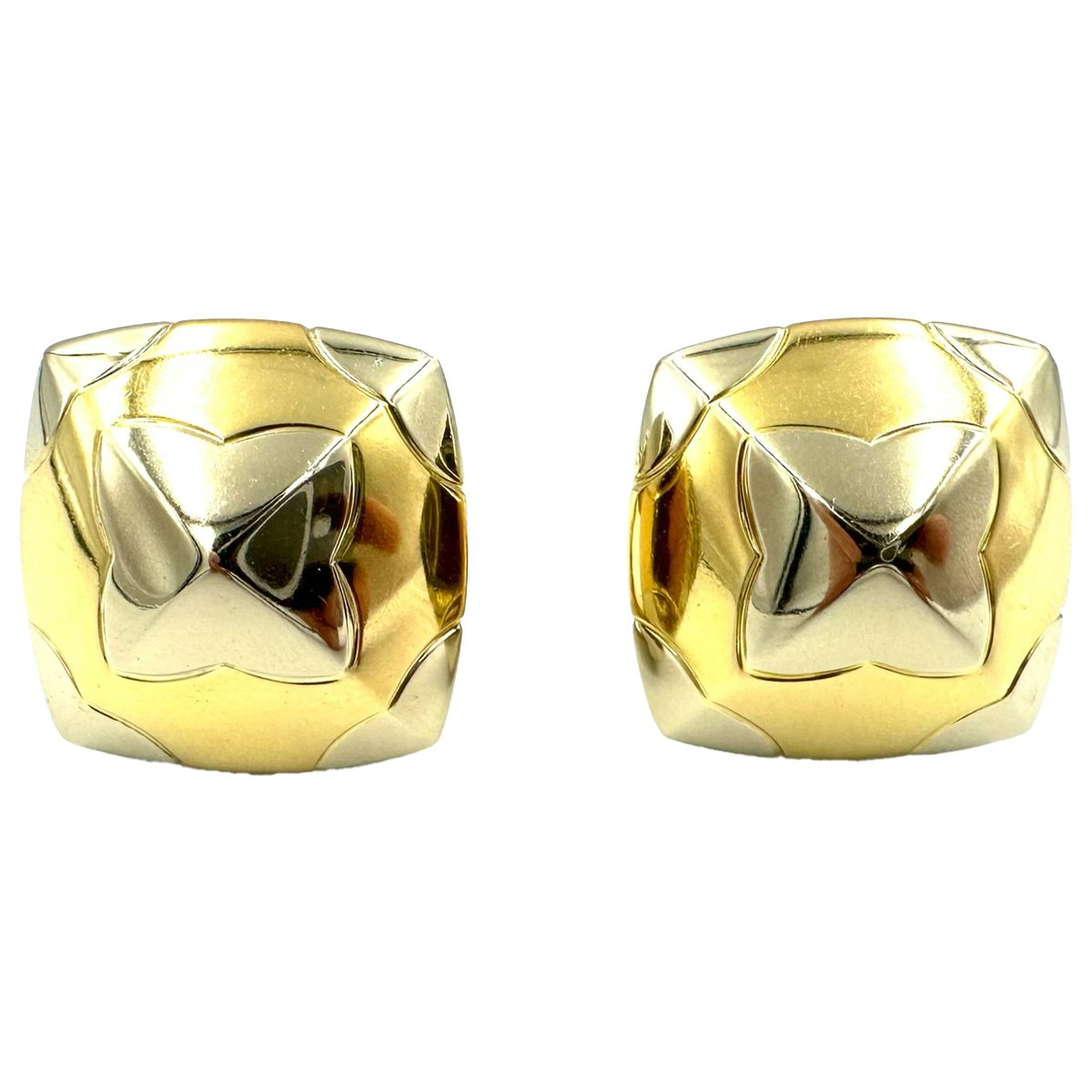 Pyramide yellow gold earrings