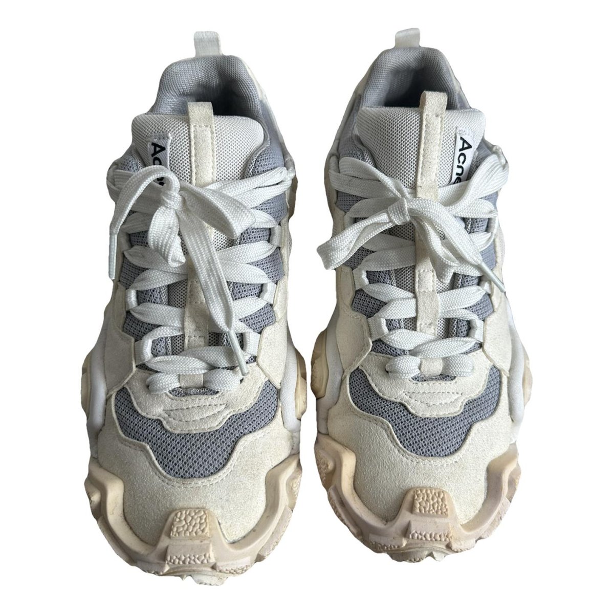 Bolzter cloth trainers