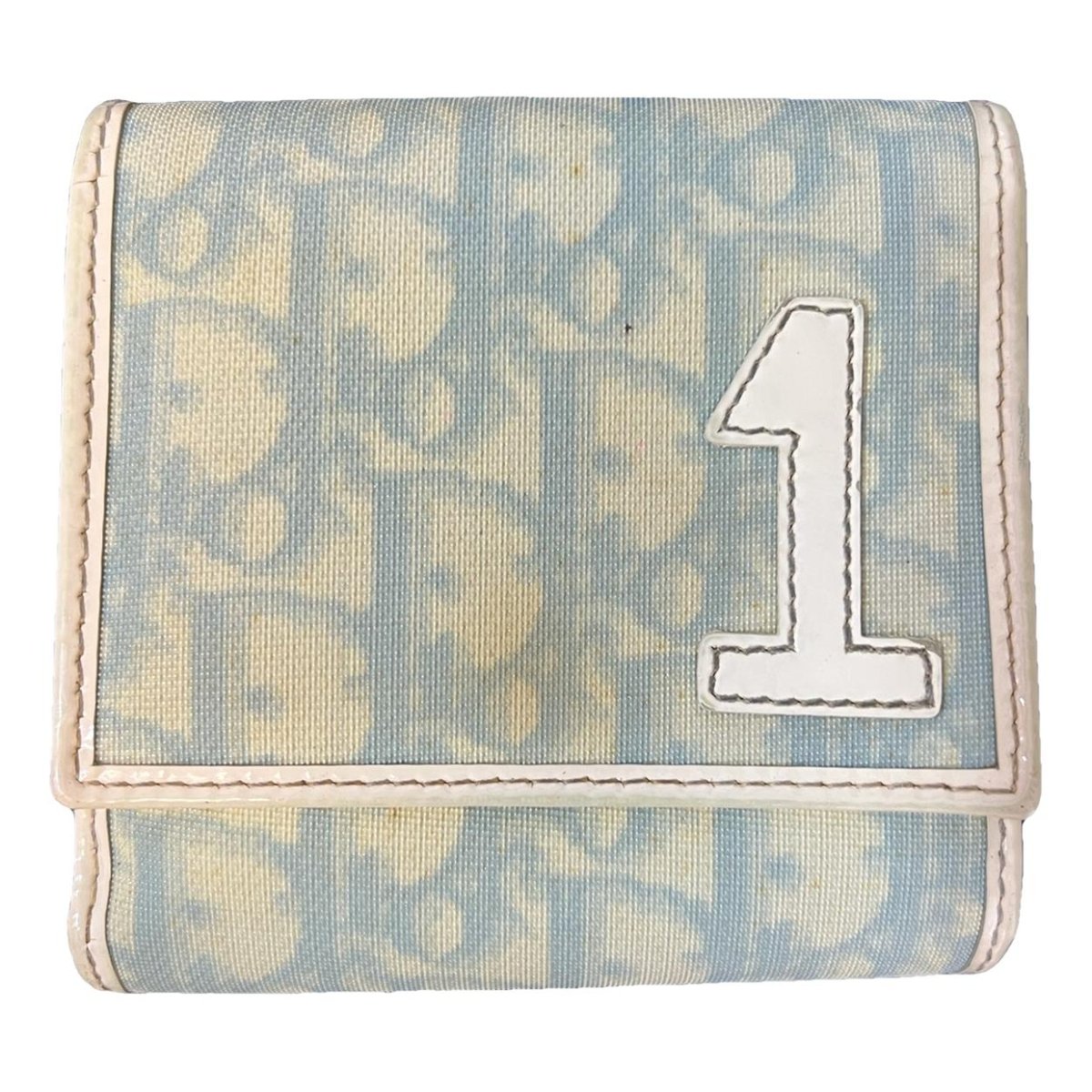 30 Montaigne clutch bag