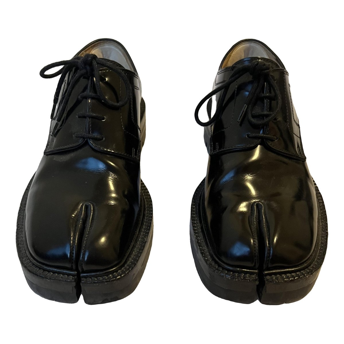 Tabi leather lace ups