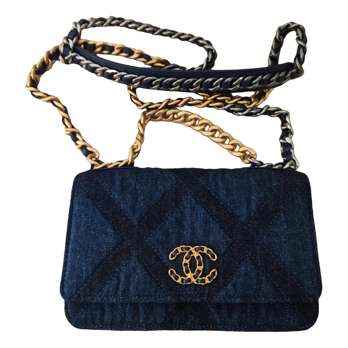 Wallet On Chain Chanel 19 handbag