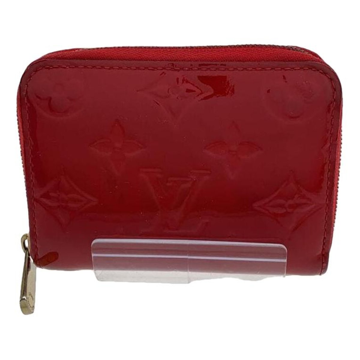 Zippy patent leather purse