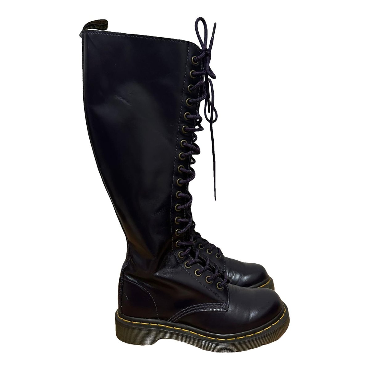 1914 (14 eye) leather boots